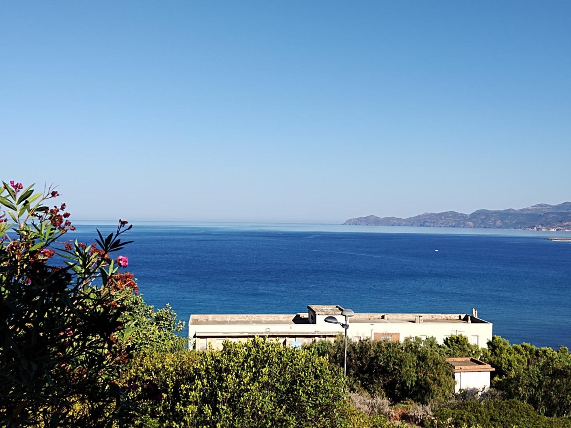 Appartamento Mareviglioso Fronte Mare Sea Front Magomadas Esterno foto